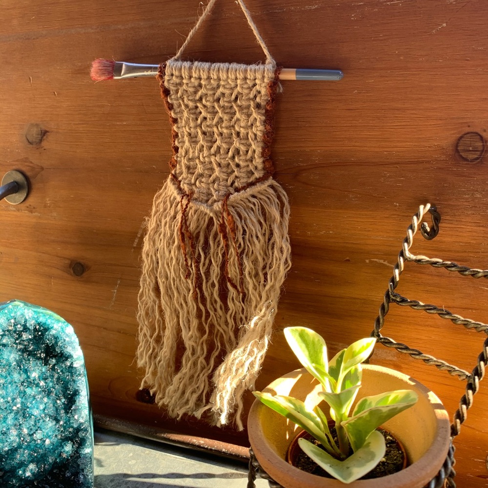 paintbrush macrame